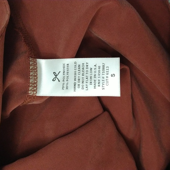 Everly Rustic Brown Cold Shoulder Top - Picture 4 of 6